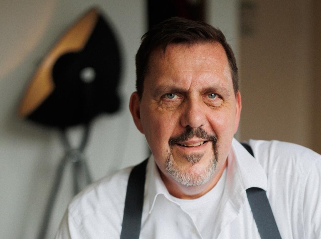 Michael Lahme. Als INhaber von Michael Lahme Coaching war es nach 18 Jahren intensiver Arbeit in 1:1 Gesprächen an der Zeit den Online Kurs "getrennt, aber verbunde" zu bauen. 
