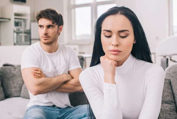 das schweigen nach dem streit. eine der schwierigen situationen in der partnerschaft. die kluft wird dadurch immer größer. michael lahme coaching unterstützt euch wieder zueinander zu finden.